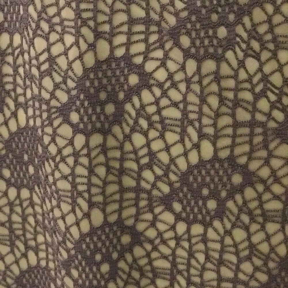 Gray lace crochet skirt - Picture 3 of 4